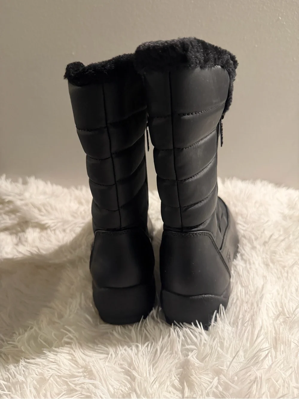Totes Women Black Insulated Snow Boots with Faux Fur Cuff Size 10